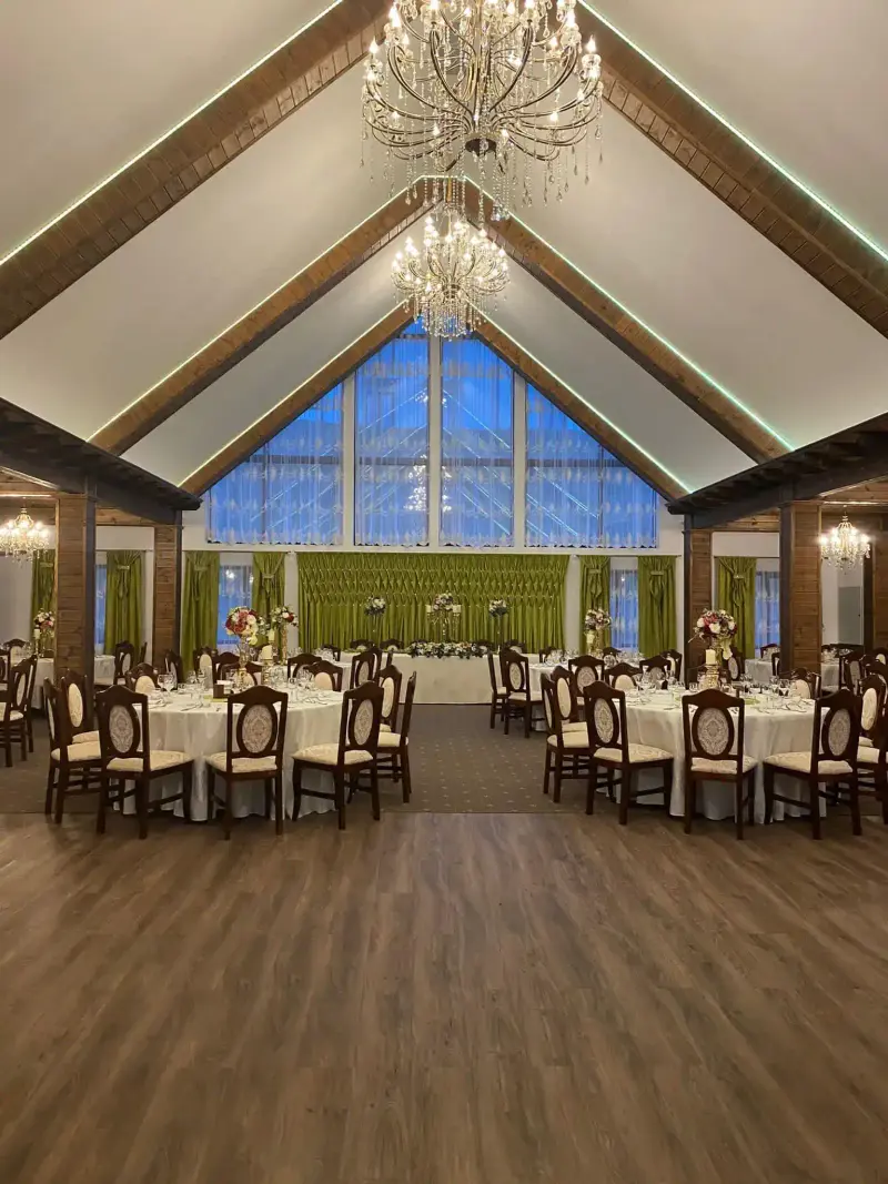 Restaurant nuntă Suceava – Roua Voronetului